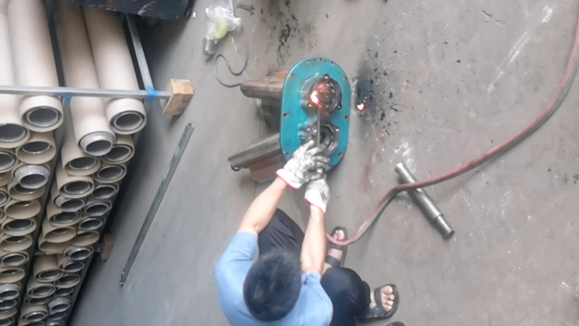 罗茨风机轴承怎么拆才不伤轴？章丘现场拆卸实拍，无损拆解全要领