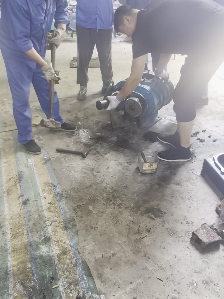 罗茨风机噪音大还发烫？间隙过小也会出这问题