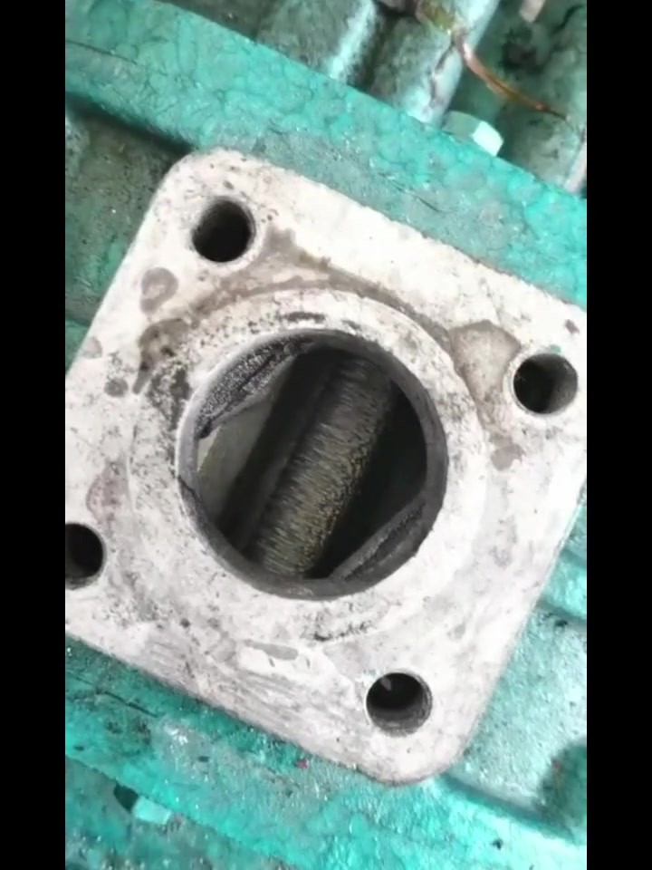 罗茨风机齿轮箱端盖轴承位磨损怎么修？先量这个配合间隙