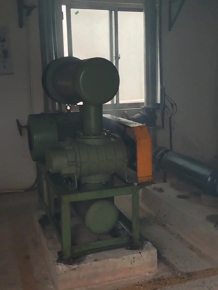 罗茨风机润滑没问题还是发热，查查叶轮间隙