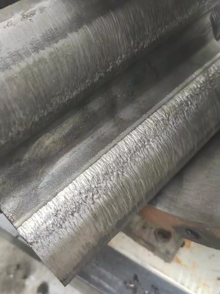 罗茨风机叶轮表面拉出沟槽怎么办？碰撞磨损的修复标准