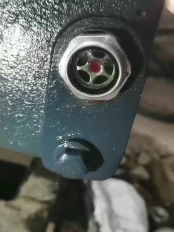 罗茨风机齿轮油位怎么看？缺油了会有什么后果